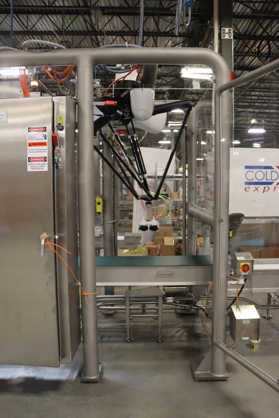 The delta robot from below during shop assembly