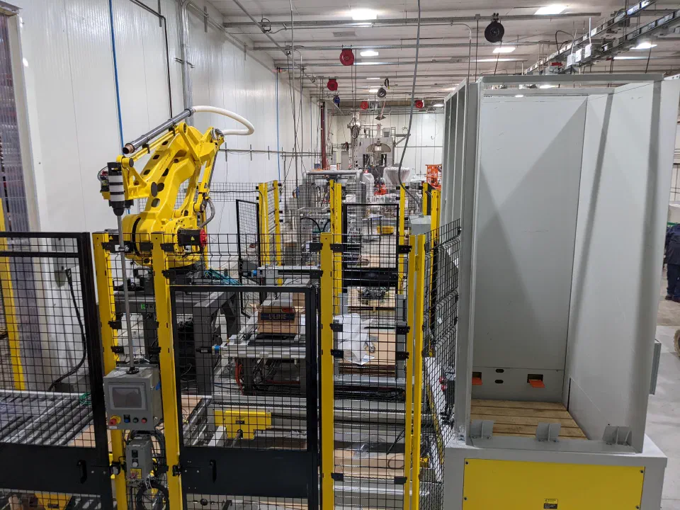 The palletizing robot during installation